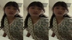 Sexy Horny Gf Showing Fingering