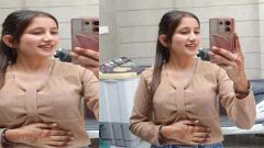 Beautiful Sexy Indian Girl Showing