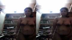 Mallu Milf Aunty – Fingering Bbefore Camera