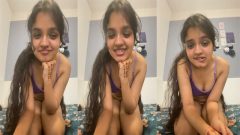 Cute College Babe Showing Nude On Live